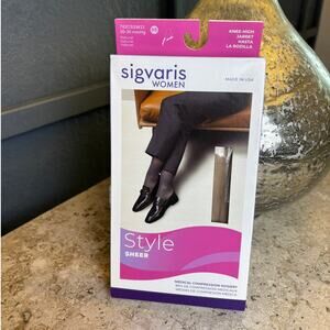 Sigvaris Womens 20-30 mmHg Natural Medical Compression Knee High Sheer Size SS
